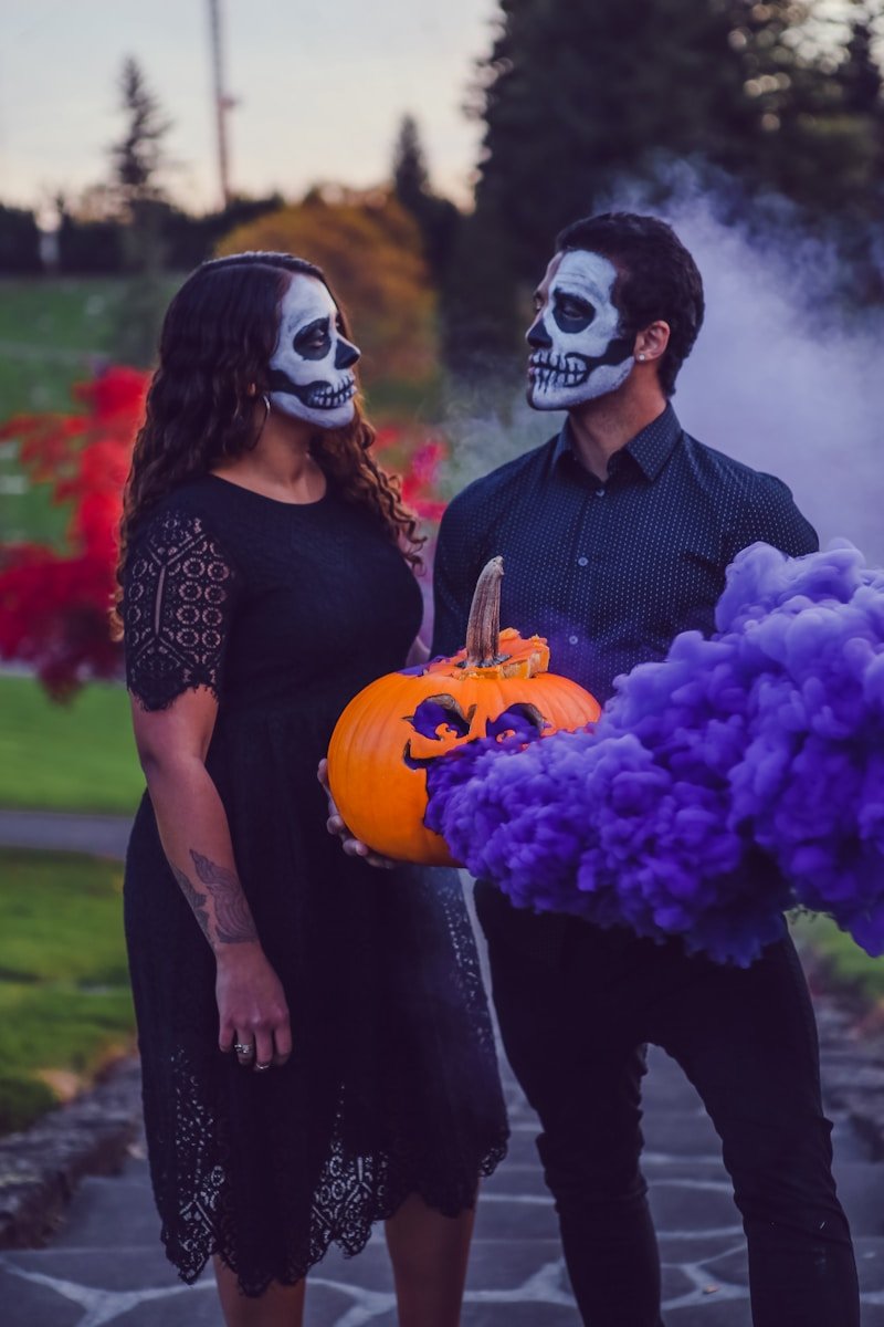 60+ Irresistible Last-Minute Couples Halloween Costumes You Can Pull Off Tonight